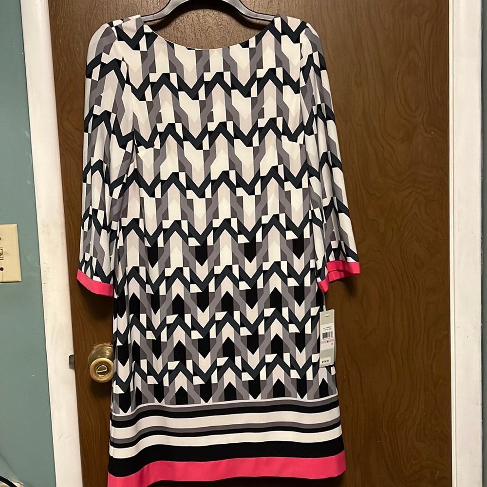 NWT Eliza J gray and pink geometric lined dress size 6